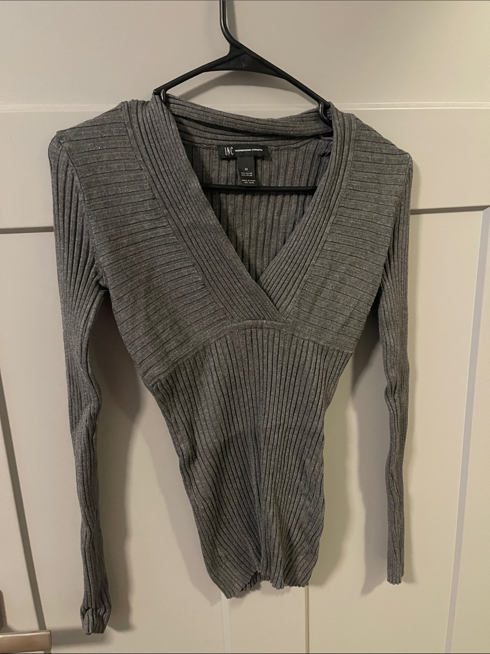 INC International Concepts Gray Ribbed V-Neck Sweater Top